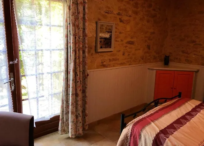 Spacieuse A Avec Piscine Privee