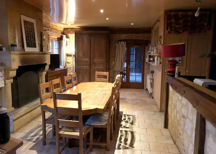 Spacieuse A Avec Piscine Privee ヴィラ Proissans